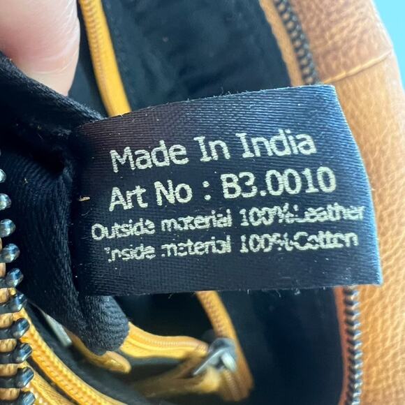 Harbour 2nd Crossbody Bag Leather Cotton Lining Magnetic Zipper Adjustable Strap - Picture 7 of 14